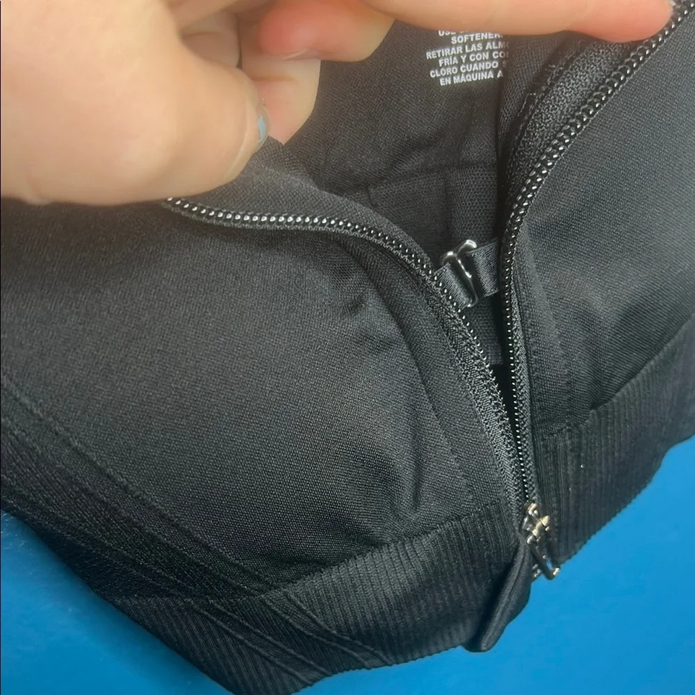 Avia Zip-Front Black Sports Bra NWT - Picture 6 of 7